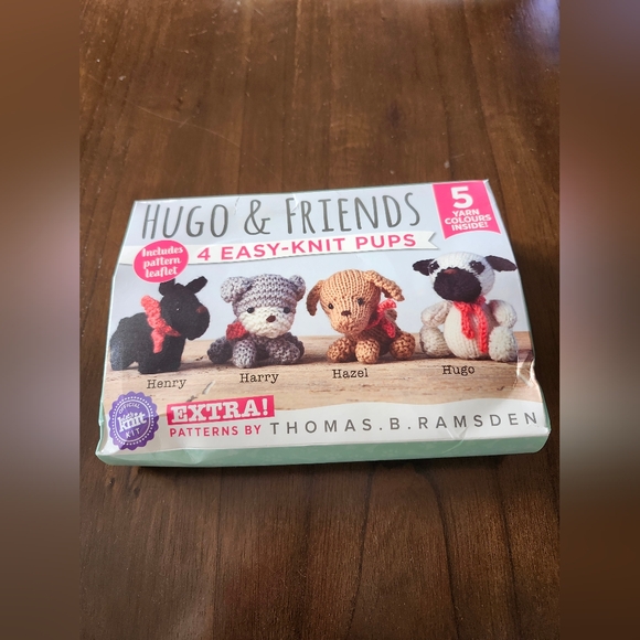 Puppies Knit Kit - Picture 1 of 3